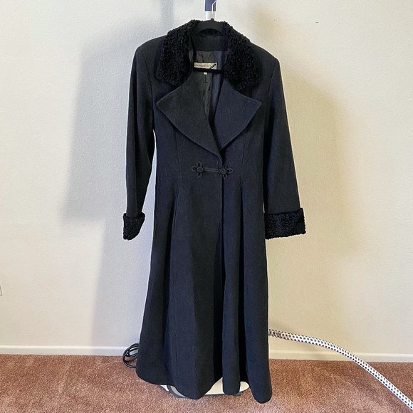 Paddington Exclusive Blended Wool Cashmere Coat - Picture 1 of 7